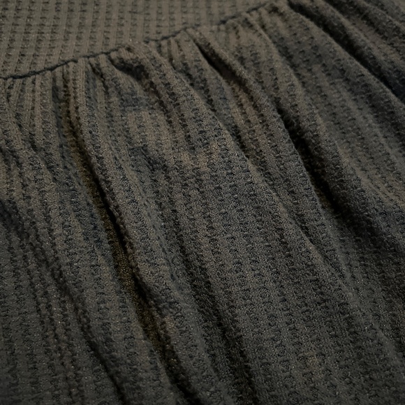 Green Waffle Top - Picture 2 of 2